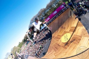 Skateboarding at Buenos Aires X / / Source